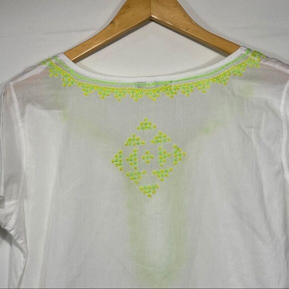 Subtle Luxury White and Green Boyfriend Shirt - Picture 6 of 12